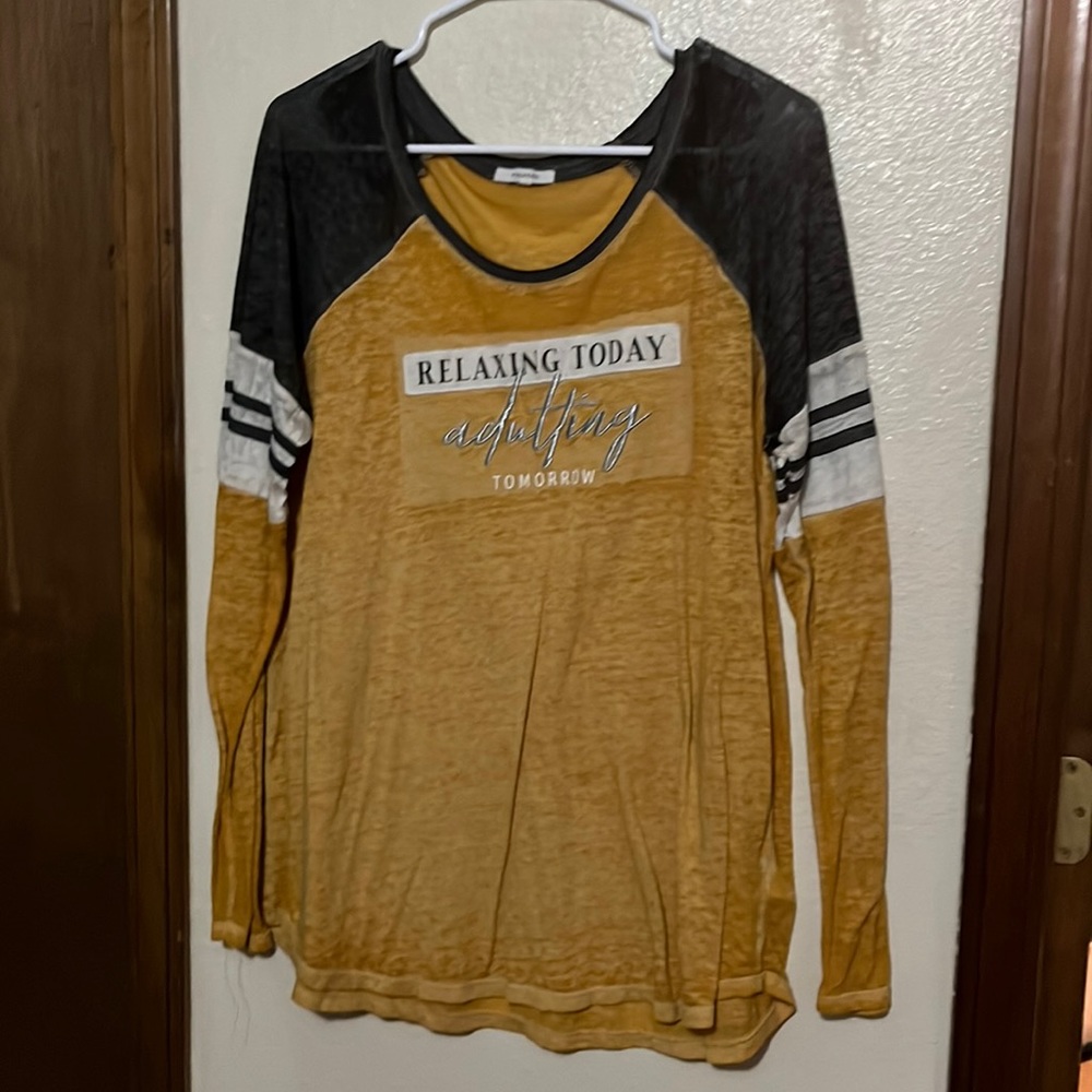 Woman’s XL shirt